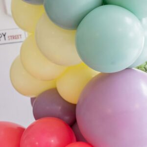 GUIRNALDA DE GLOBOS LISTA PARA COLGAR