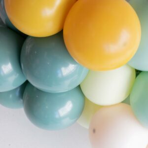 GUIRNALDA DE GLOBOS LISTA PARA COLGAR