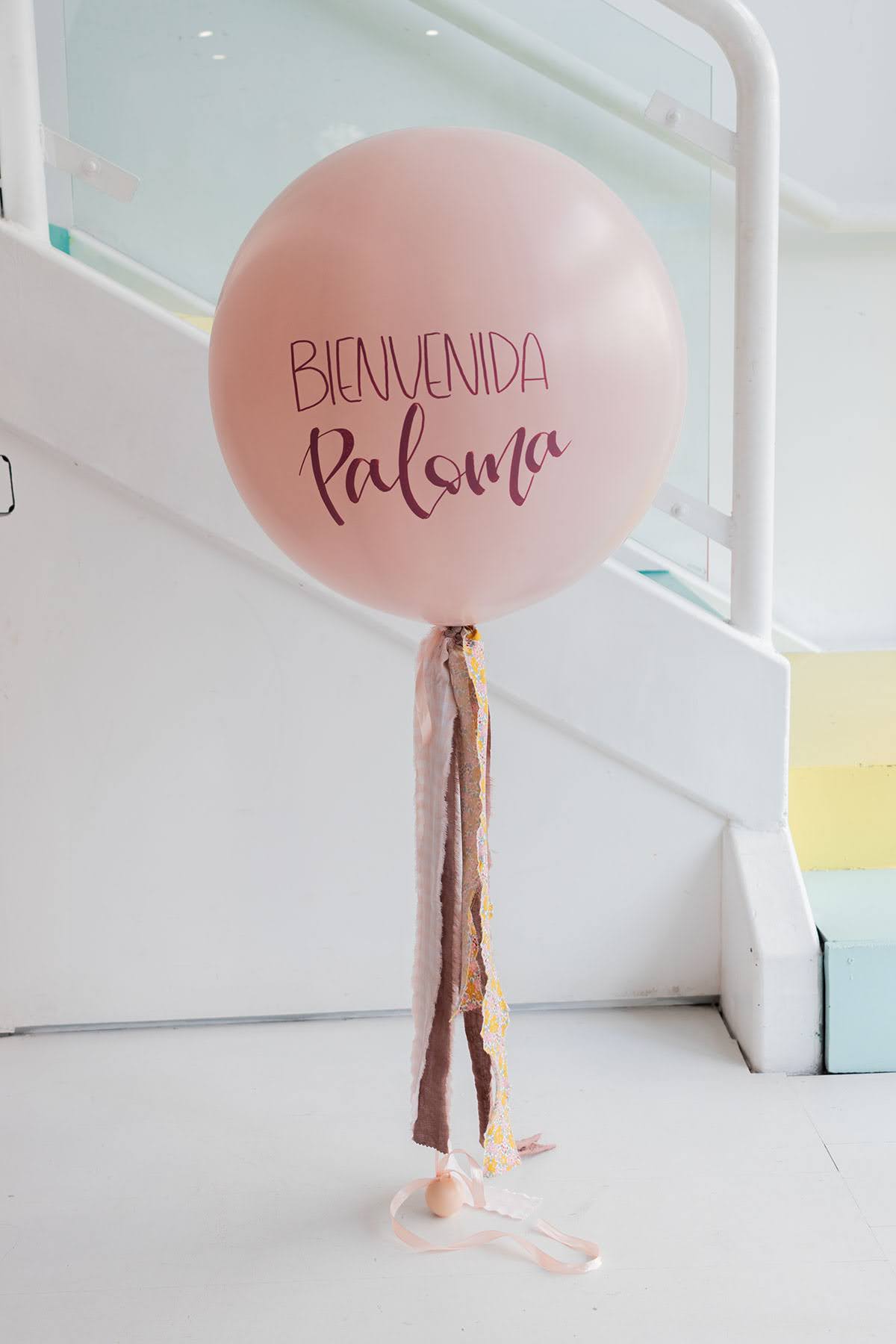 GLOBO BAUTIZO Globo de latex de 60cm hinchado con helio personalizable