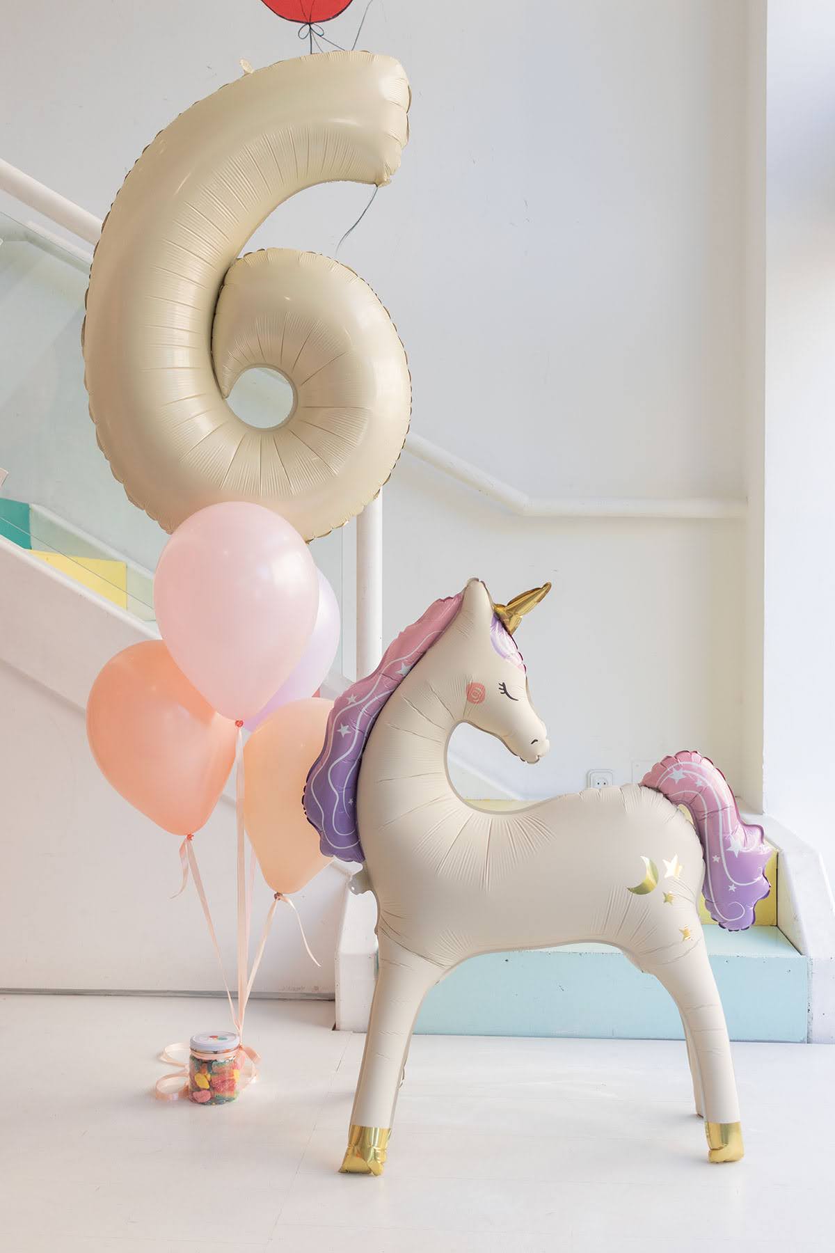 Ramo globos cumpleaños Unicornio Ramo de globos de cumpleaños temático de unicornio con globos de helio. Número y peso a elegir