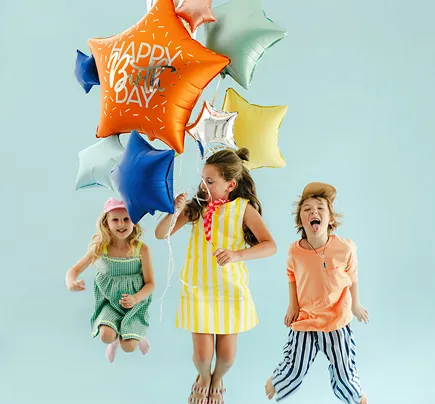 Set de 5 globos en forma de estrellas hinchados con helio